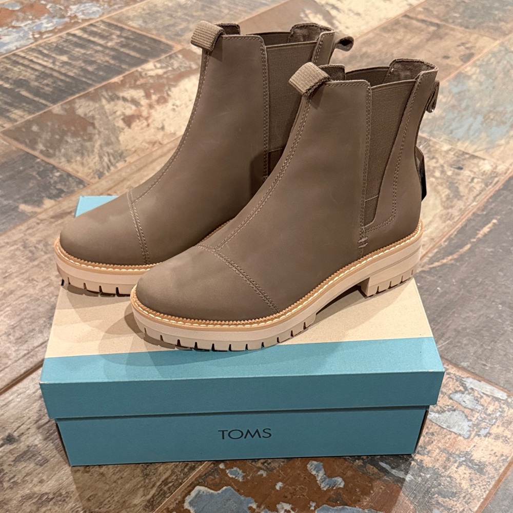 TOMS Women's Dakota Taupe Ankle Booties Size 6.5 NWT